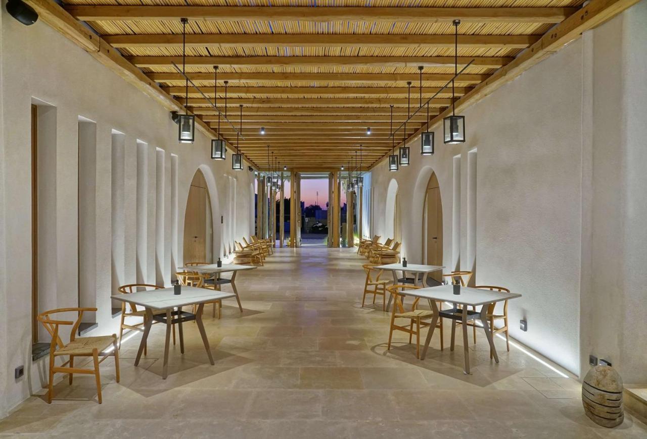 Radisson Blu Zaffron Resort, Santorini (Adults Only) Kamári エクステリア 写真