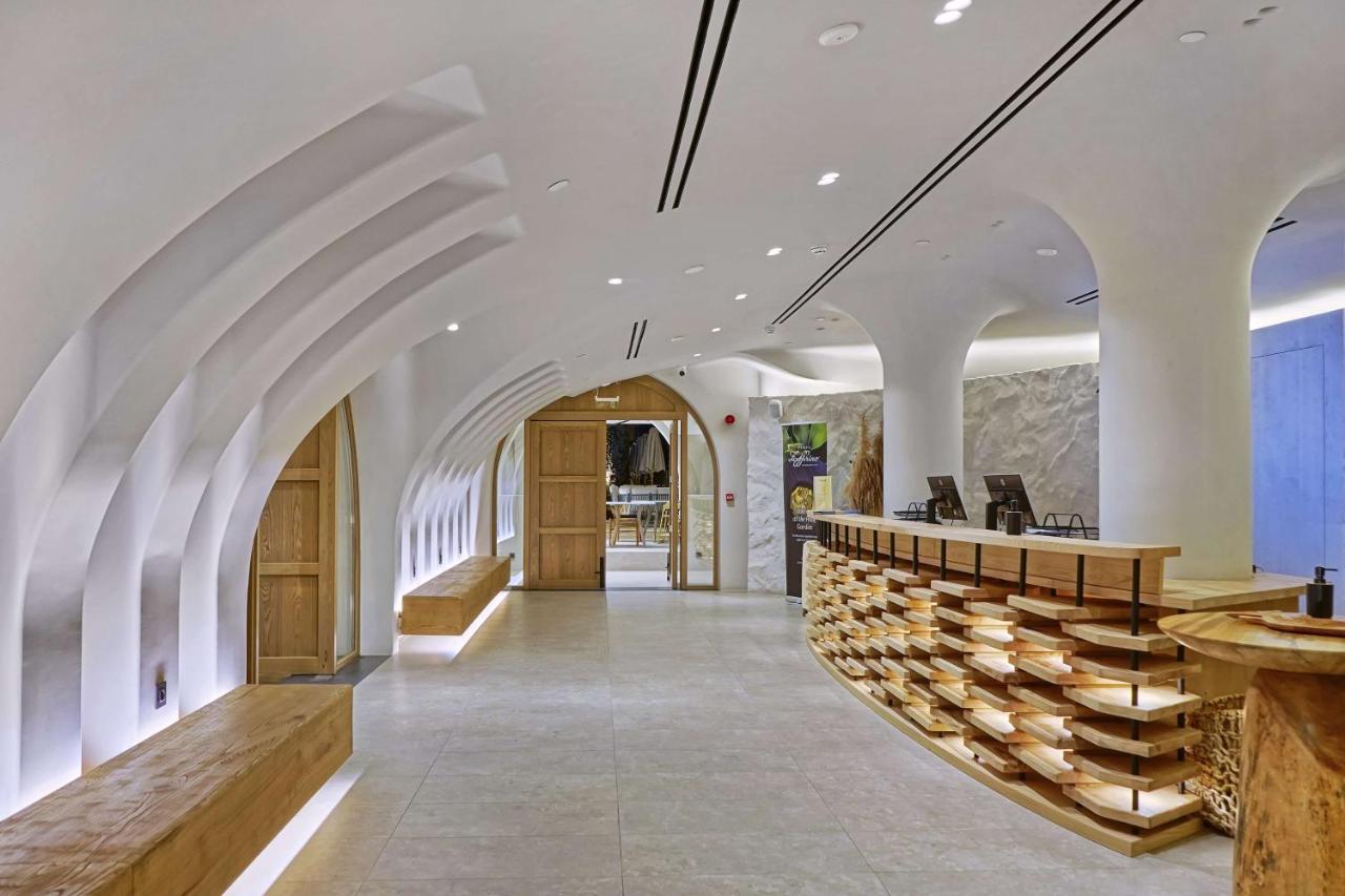 Radisson Blu Zaffron Resort, Santorini (Adults Only) Kamári エクステリア 写真