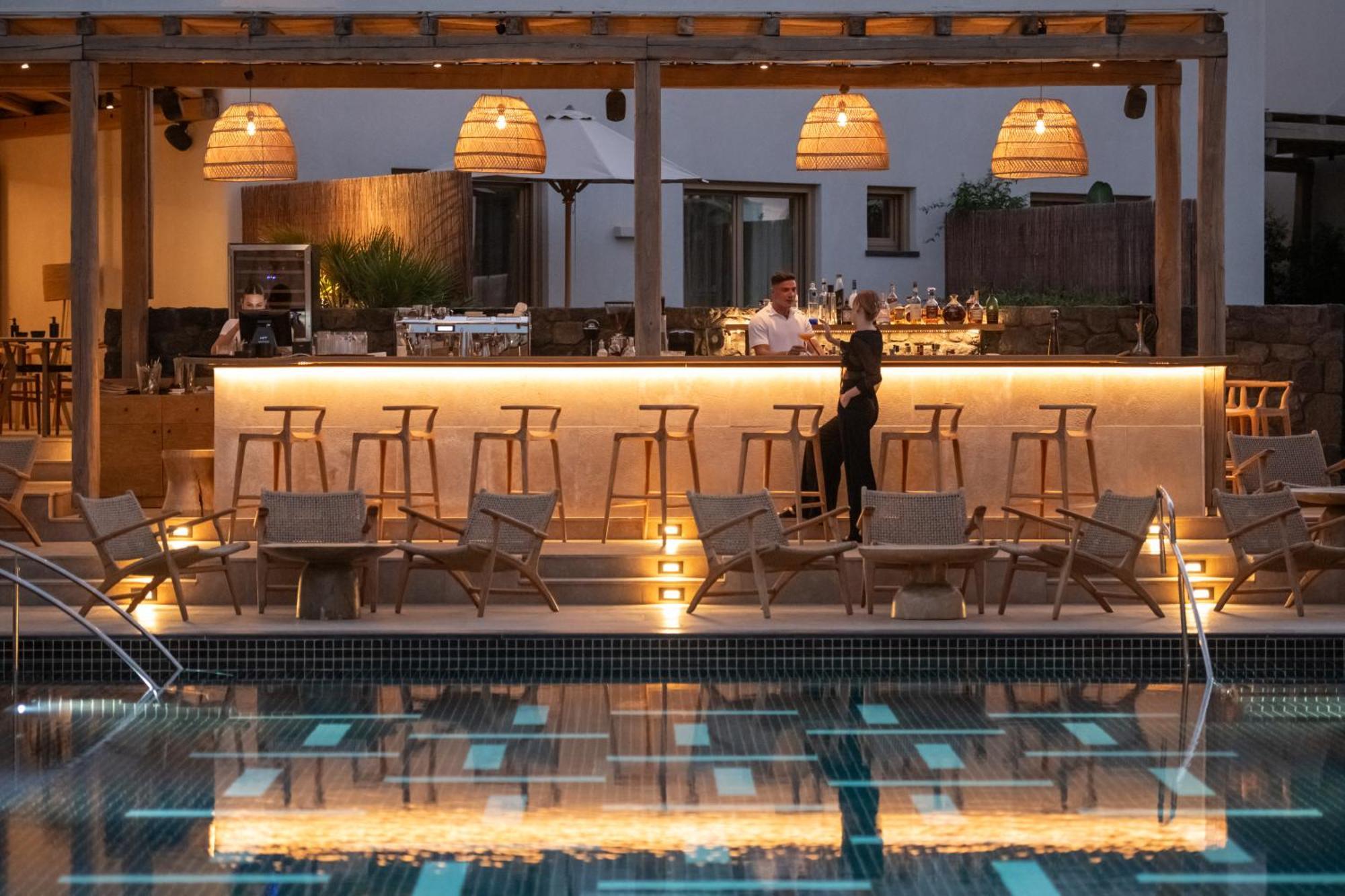 Radisson Blu Zaffron Resort, Santorini (Adults Only) Kamári エクステリア 写真