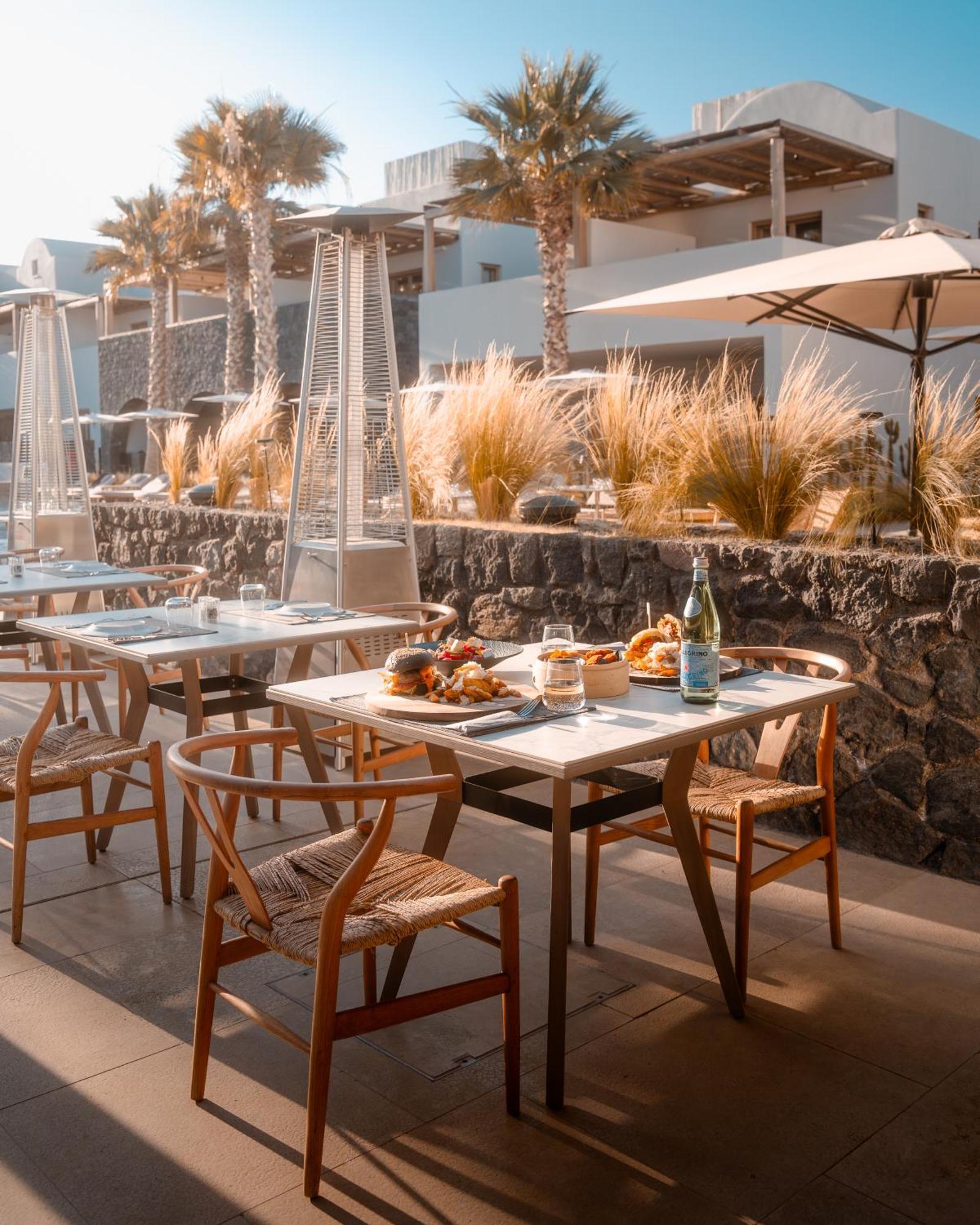 Radisson Blu Zaffron Resort, Santorini (Adults Only) Kamári エクステリア 写真