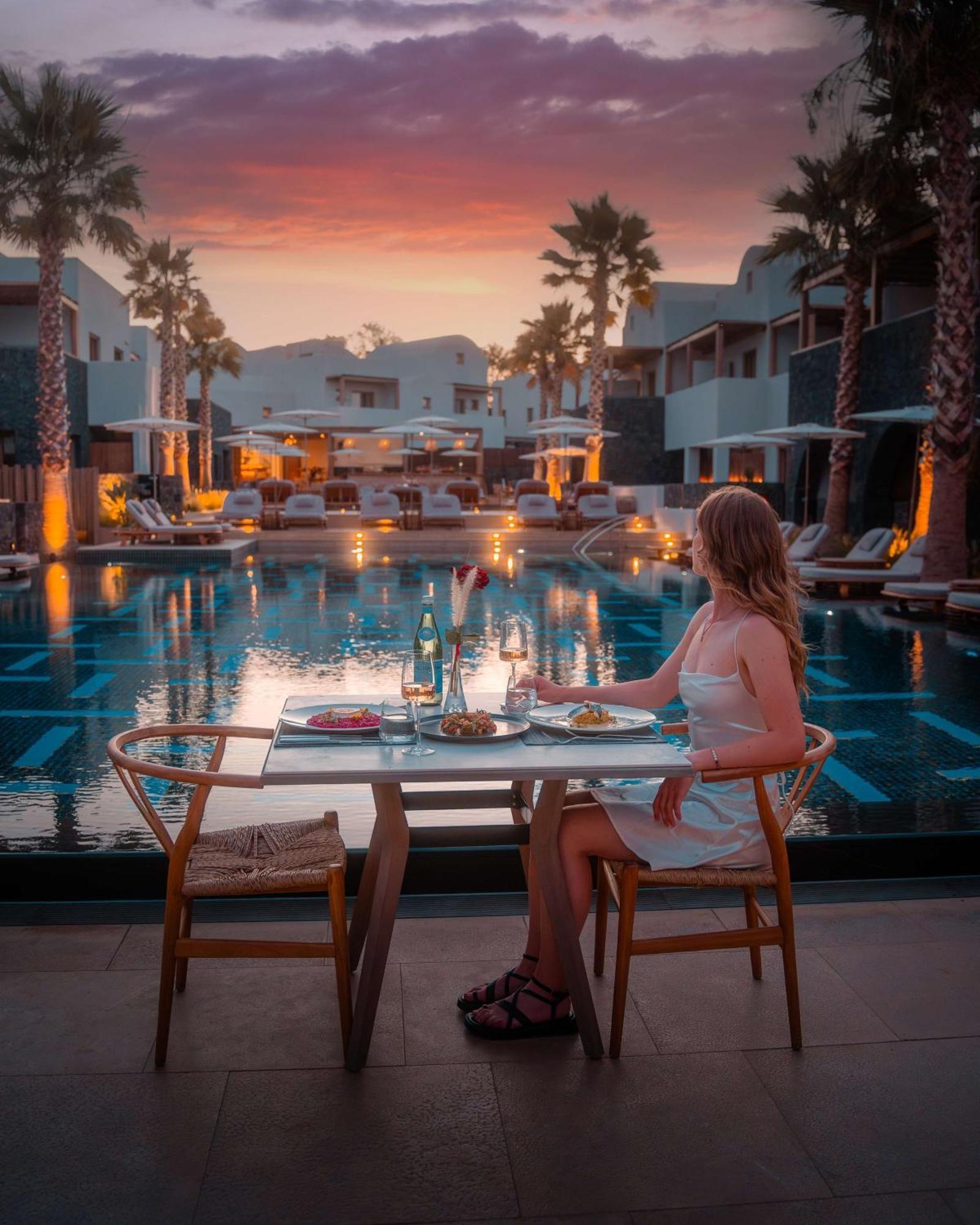 Radisson Blu Zaffron Resort, Santorini (Adults Only) Kamári エクステリア 写真