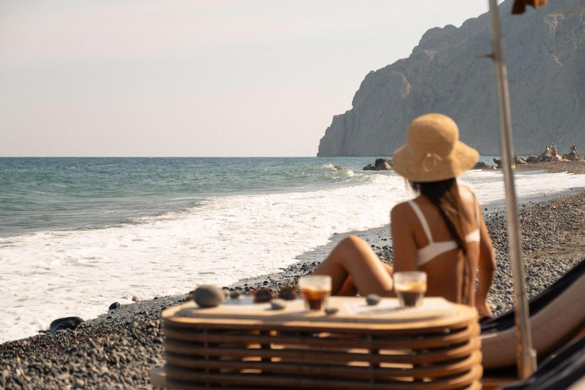 Radisson Blu Zaffron Resort, Santorini (Adults Only) Kamári エクステリア 写真